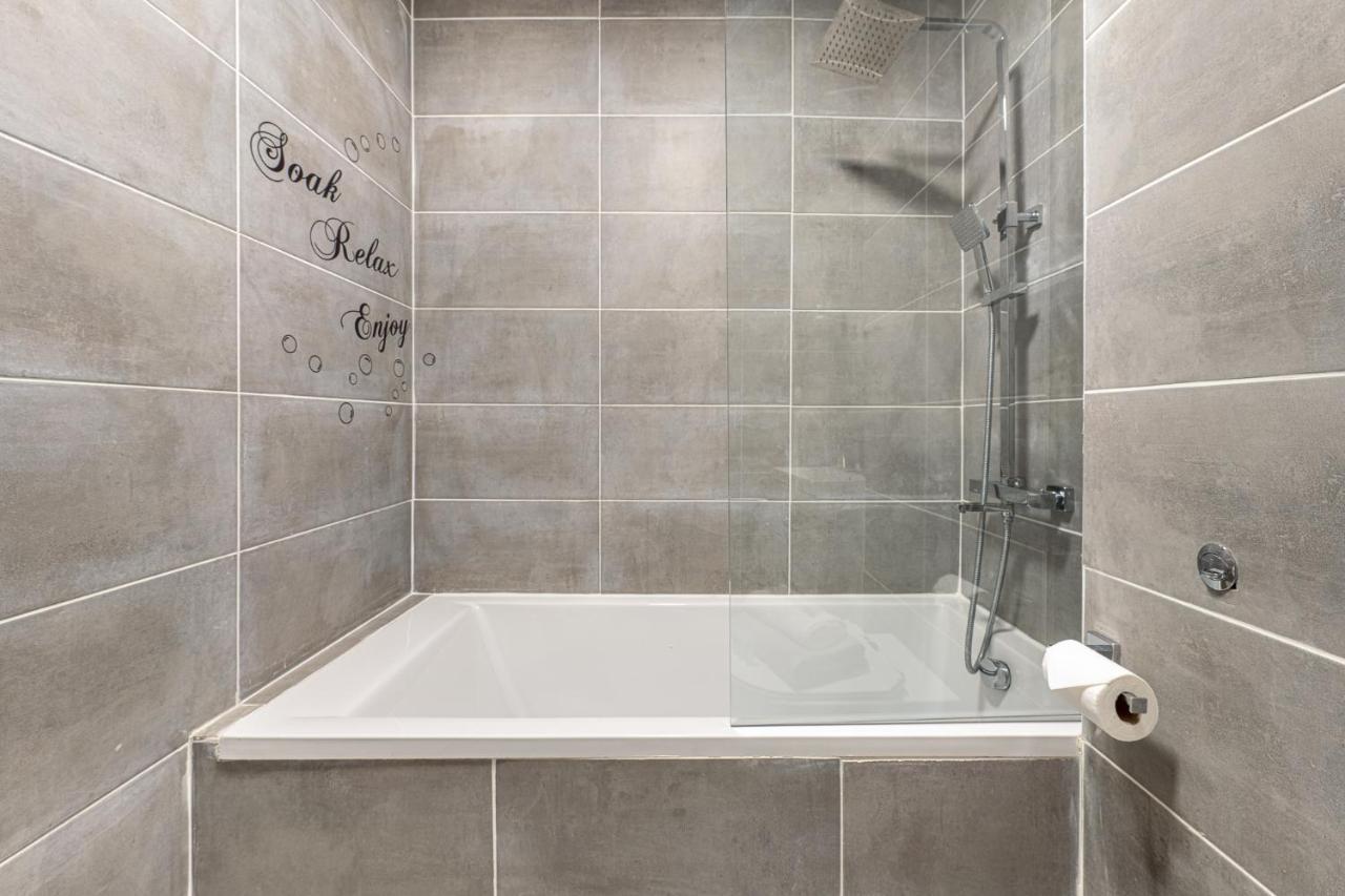 Ashview 2 - Heathrow - Thorpe Park - Free Parking Διαμέρισμα Staines-upon-Thames Εξωτερικό φωτογραφία
